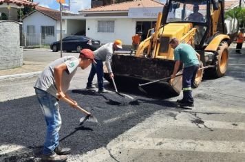 OPERAÇÃO TAPA BURACOS E MANUTENÇÃO DAS ESTRADAS RURAIS: TRABALHO DA SECRETARIA DE OBRAS SEGUE A TODO VAPOR EM ANDRADAS!