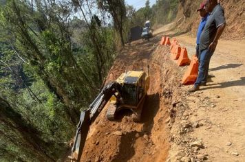 COMUNICADO – TRECHO DA ESTRADA DOS PINHEIRINHOS ESTÁ INTERDITADO PARA OBRAS