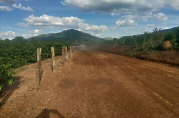 PREFEITURA DE ANDRADAS FINALIZA OBRAS DE MELHORIAS NA ESTRADA DE ACESSO AO BAIRRO SÃO JOSÉ DA CACHOEIRA