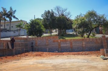 OBRAS DA QUADRA DO JARDIM ALVORADA ESTÃO A TODO VAPOR EM ANDRADAS