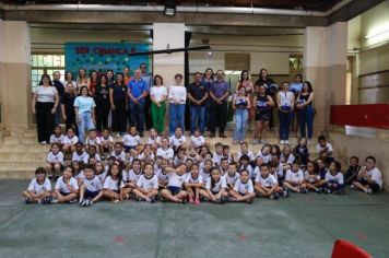 PREFEITURA DE ANDRADAS PROMOVE A ENTREGA DE UNIFORMES PARA ALUNOS DA REDE MUNICIPAL DE ENSINO