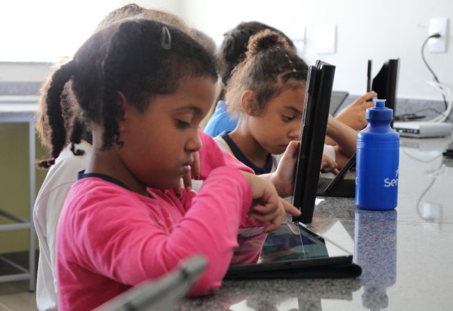 TECNOLOGIA NA REDE MUNICIPAL DE ENSINO: PREFEITURA ADQUIRE TABLETS PARA OS ALUNOS EM ANDRADAS