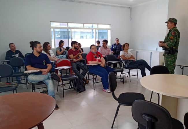 “MAUS TRATOS AOS ANIMAIS” FOI TEMA DE PALESTRA EM ANDRADAS