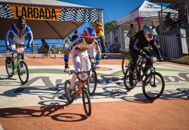 2ª ETAPAS DOS CAMPEONATOS MINEIRO E SUL-MINEIRO DE BMX SÃO REALIZADAS EM ANDRADAS