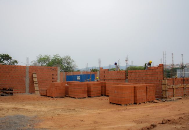OBRAS DA NOVA ESCOLA MUNICIPAL “DR. DELVO STIVANIN” SEGUEM AVANÇANDO EM ANDRADAS