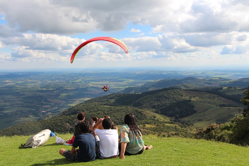 Se o céu é o limite, o Pico do Gavião te leva até lá!