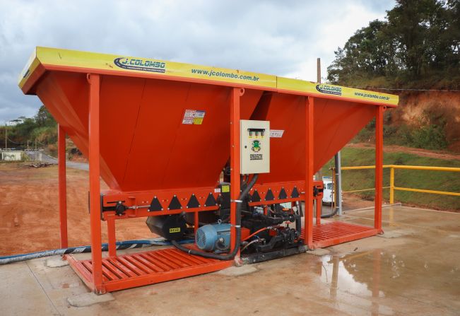PREFEITURA DE ANDRADAS ENTREGA USINA MUNICIPAL DE ASFALTO À POPULAÇÃO